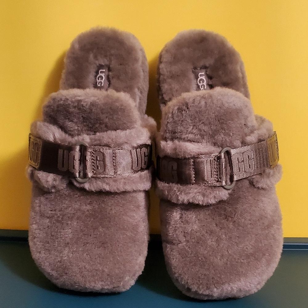 Ugg fluff it slippers
